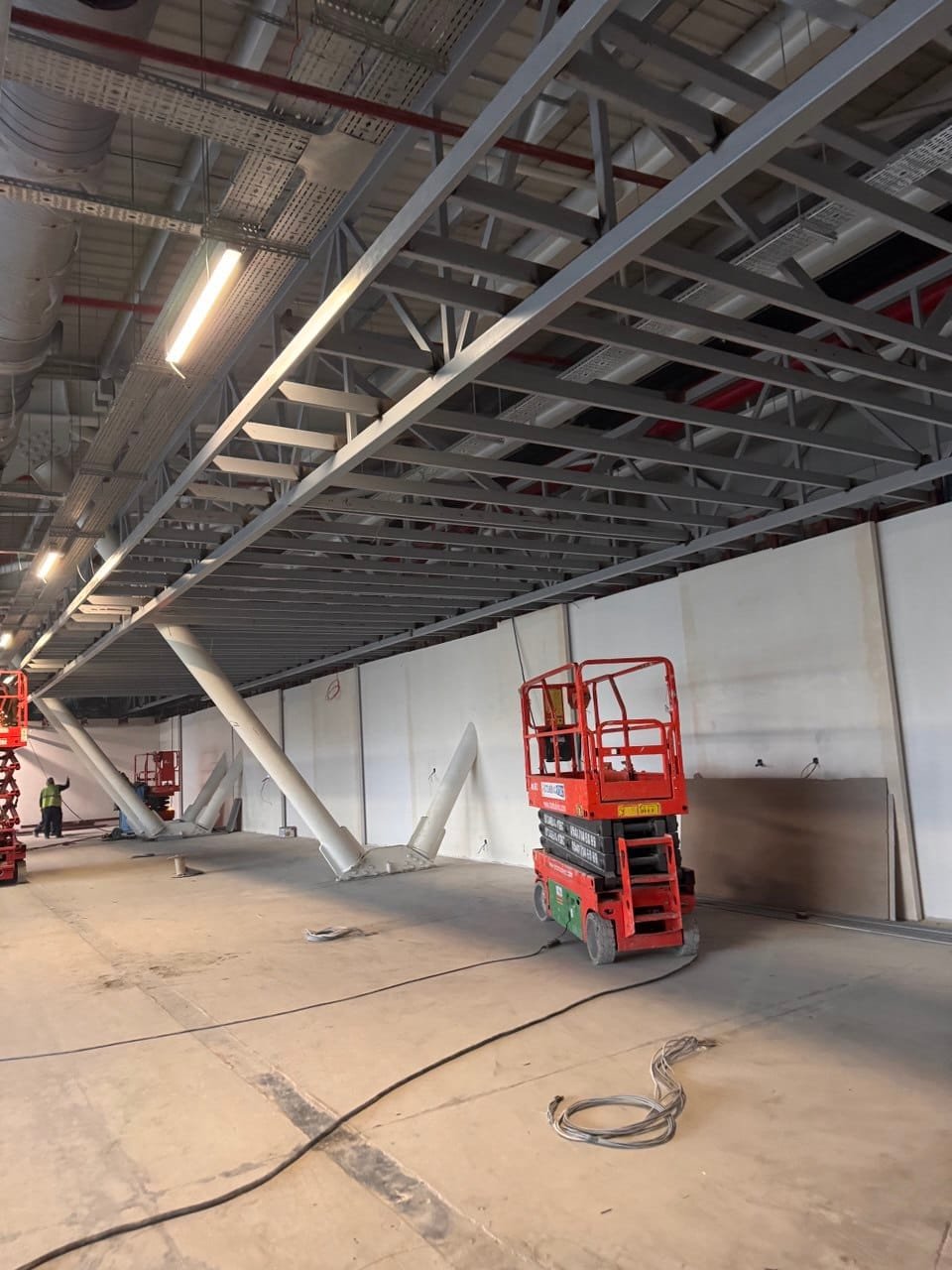 THY Kargıo Binası Çelik Tavan Projesi